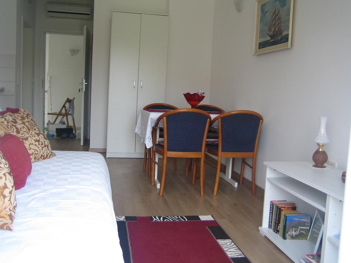 L&l Apartment Povile