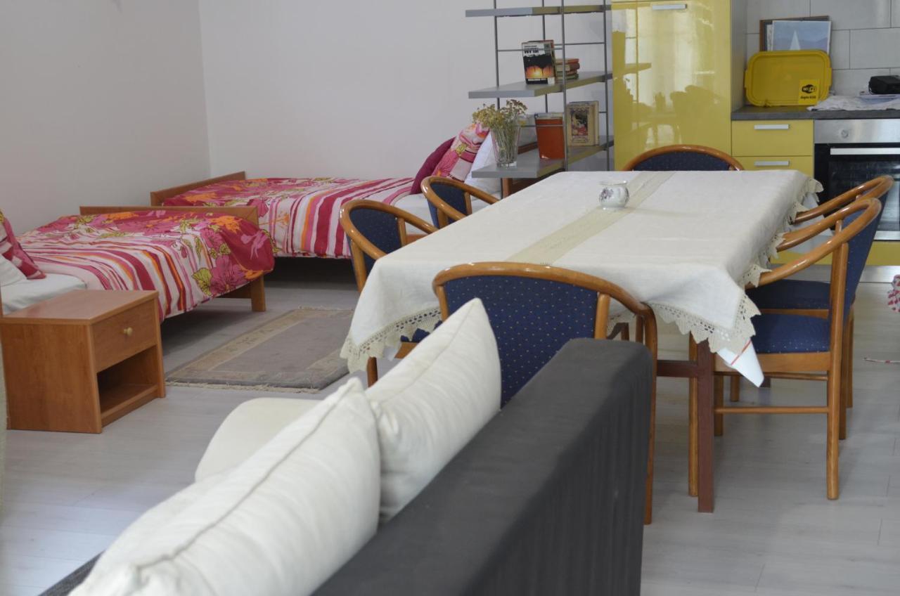 L&l Apartment Povile